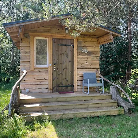 Moori Metsaonn- Forest Hut Camping Korjuse