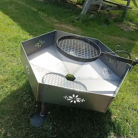 Camping Moori Metsaonn- Forest Hut